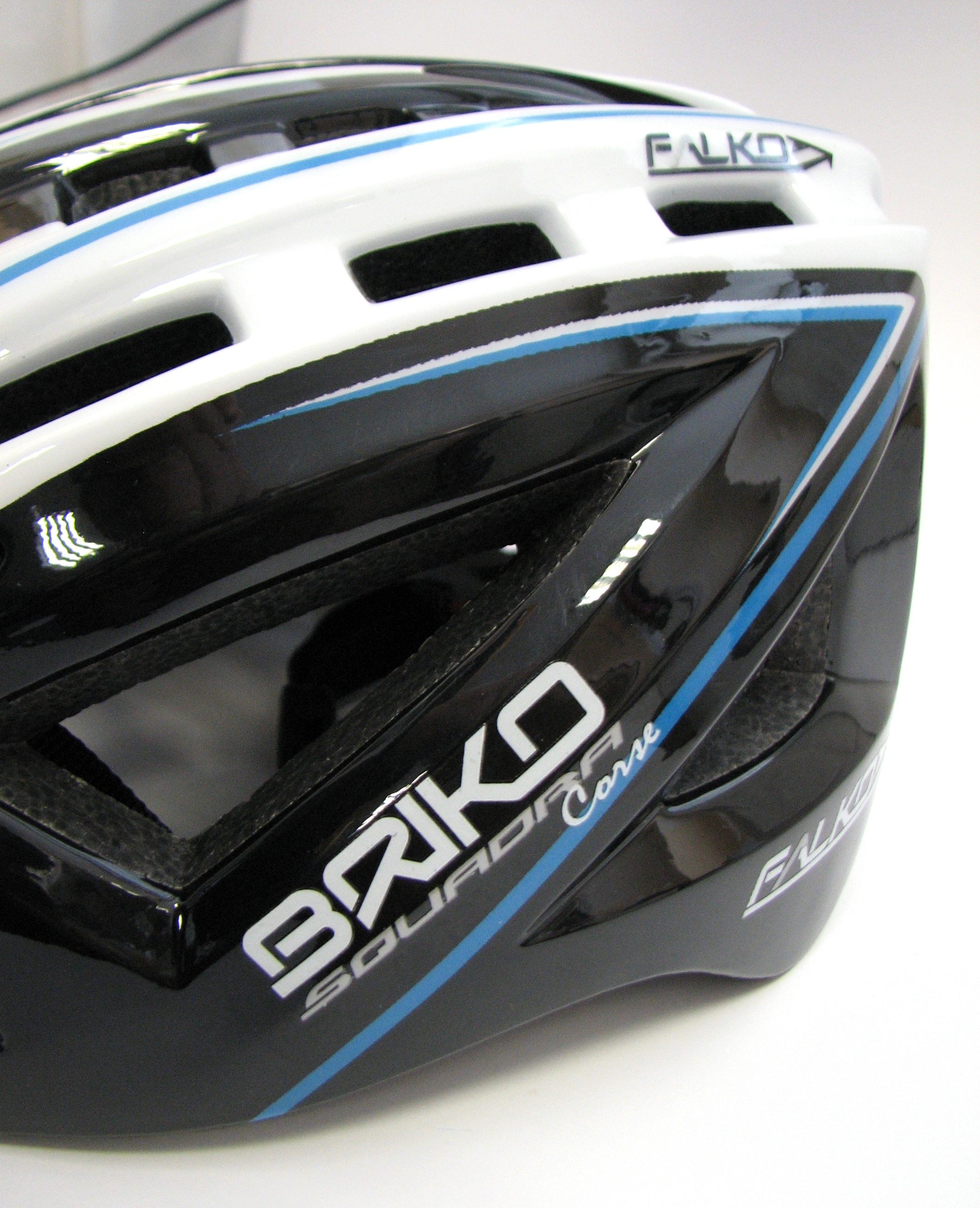 Велошлем Briko Falko White-Blk-Blu M Велошлем Briko Falko White-Blk-Blu M